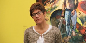 Die saarländische Ministerpräsidentin Annegret Kramp-Karrenbauer zeigte sich sehr von der Ausstellung in Metz angetan. Foto: Eurojournalist(e)