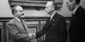 La signature du Pacte germano-soviétique en 1939 : Molotov et Ribbentrop  Foto: Kalachnikoff ¨Pobeda Dokumenty/Wikimédia Commons/CC-BY-SA/ PD