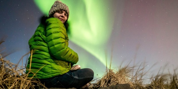 OK Northern_Lights_over_Reykjavik_(16282334730)