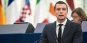 Jordan Bardella ne sera pas le Premier Ministre d'Emmanuel Macron, mais la marionette de Viktor Orban au Parlament européen. Foto: European Parliament / Wikimedia Commons / CC-BY 2.0