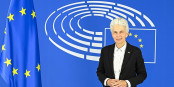 Marie-Agnes Strack-Zimmermann, Lautsprecher für mehr Krieg, würde am liebsten selbst Russen abschiessen. Foto: © European Union 1998-2024 / Dennis Lomme