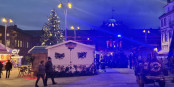 Im Hintergrund das Rohan-Schloss, davor ein netter Weihnachtsmarkt - Saverne! Foto: Eurojournalist(e) . CC-BY 2.0