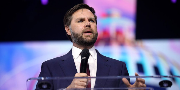 OK JD Vance Gage Skidmore from Surprise AZ United States of America Wiki ccbysa20